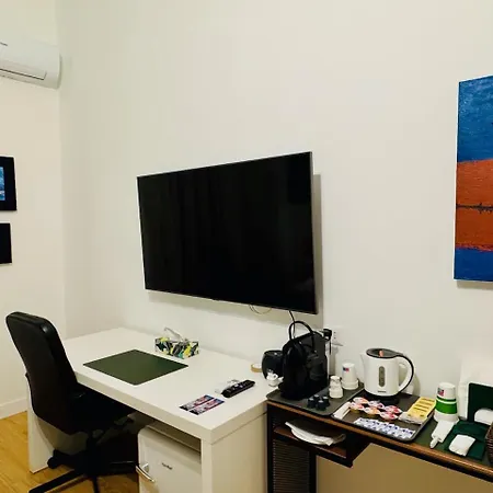 לינה וארוחת בוקר Art 125 3*