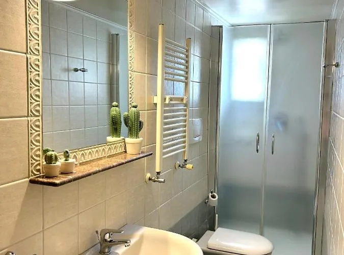 Bed & Breakfast Art 125